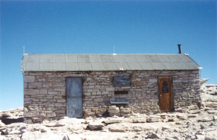 23 Hut built by Smithsonian at top